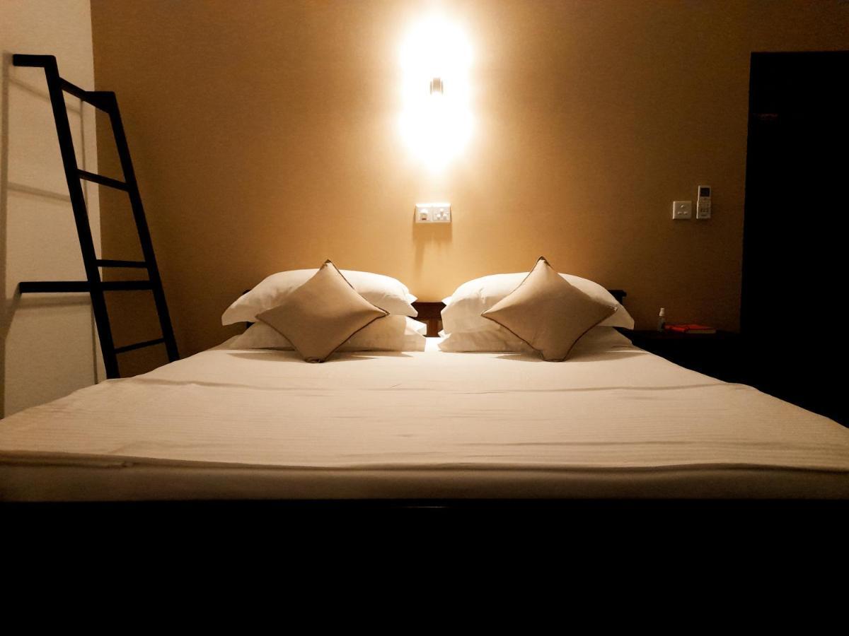 Halcyon Rest Villa ฮิกคาดูวา ภายนอก รูปภาพ