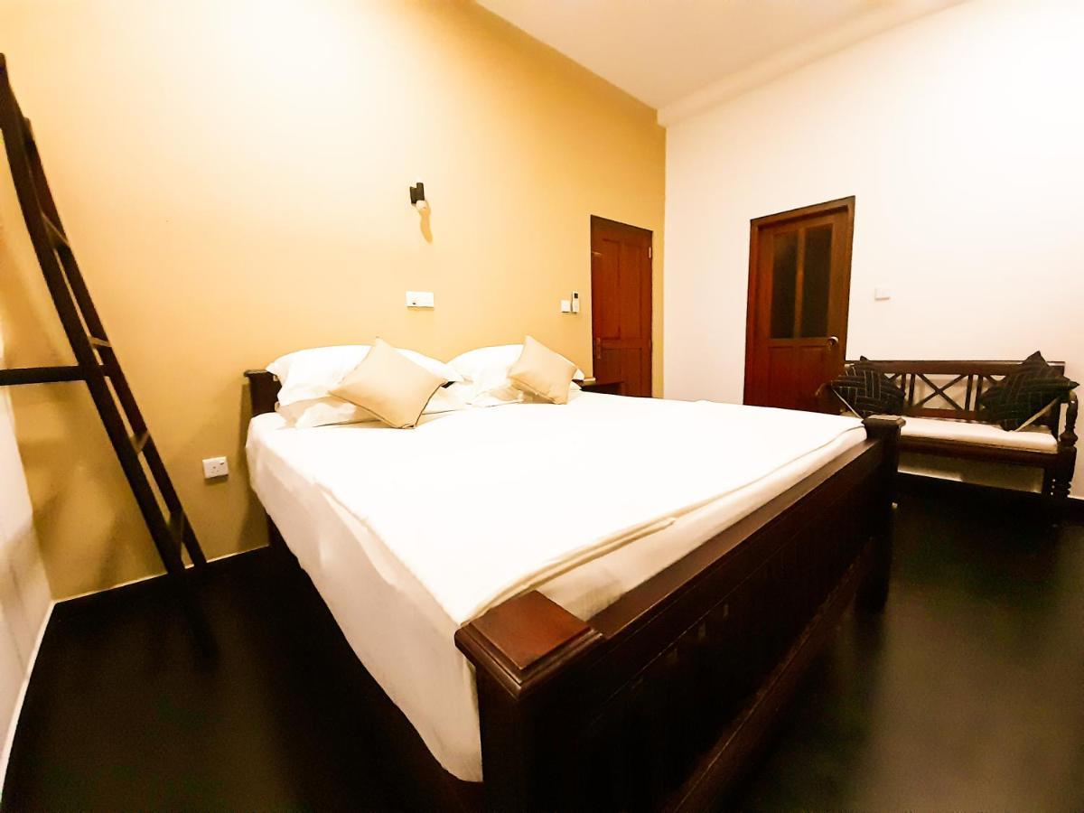 Halcyon Rest Villa ฮิกคาดูวา ภายนอก รูปภาพ